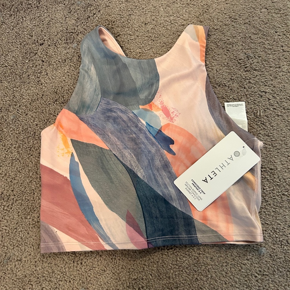 Athleta Conscious Crop